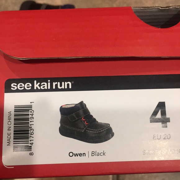 See Kia Run Owen Black Size 4 Toddler Booties - Picture 4 of 4